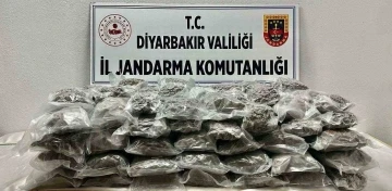 Diyarbakır'da 71 Kilo Kubbe Esrar Ele Geçirildi!