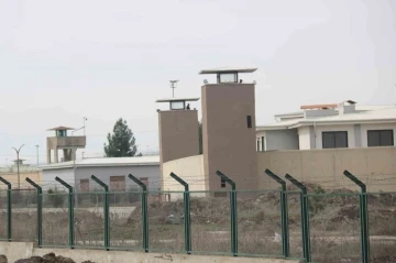 Diyarbakır'da Cezaevi Yemeklerinden Zehirlenme: 115 Kişi Hastaneye Kaldırıldı