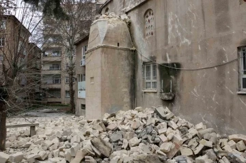 Diyarbakır'da Depremin Yıkıcı İzleri: 21 Cami ve 30 Minare Hasar Gördü