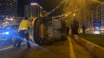 Diyarbakır'da El Freniyle Takla Atan Otomobil: Sıradan Bir Yolculuk Nasıl Tehlikeli Bir Maceraya Dönüştü?