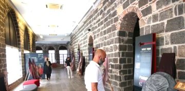 Diyarbakır'da Farklı Medeniyetlerin İzlerini Taşıyan Sanat Eserleri Görücüye Çıktı