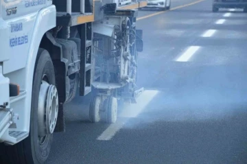 Diyarbakır’da Güvenli Ulaşım İçin Yol Çizgi Çalışmaları Hız Kazandı