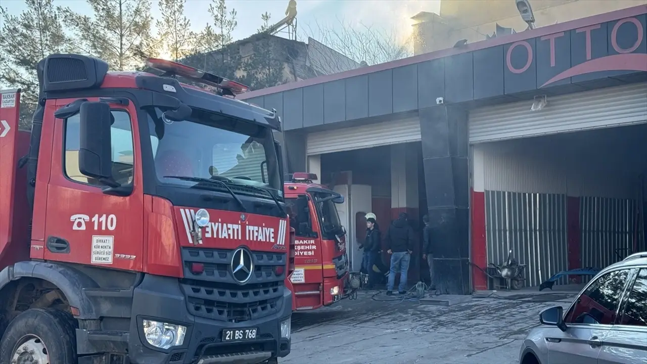 Diyarbakır'da İş Yerini Sarmalayan Alevler: 3 Yaralı