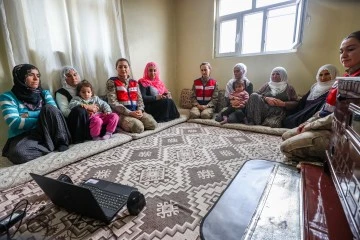 Diyarbakır'da Kadın Astsubaylar Aile İçi Şiddeti Önlemek İçin Sahaya İndi