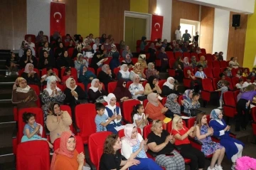 Diyarbakır'da Kadınlar İçin Okuma Yazma Seferberliği: Rabia-Tül Adeviyye'de Coşkulu &quot;Okuma Bayramı&quot;