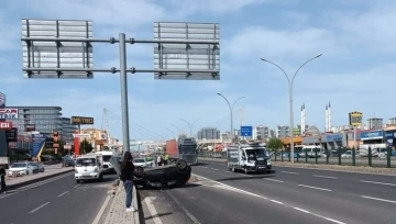 Diyarbakır'da Şanslı Kurtuluş: Takla Atan Otomobilden Sağ Çıkan Sürücü
