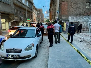 Diyarbakır'da Silahlı Çatışma: Üç Kişi Yaralandı