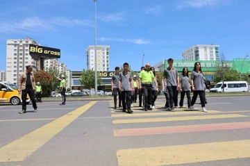 Diyarbakır'da Trafik Güvenliği Haftası Etkinlikleri: Büyük Bir Başarıya İmza Atıldı