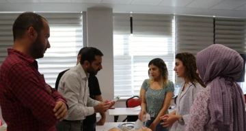 Diyarbakır'da Yenidoğan Canlandırma Programı Eğitimi Düzenlendi