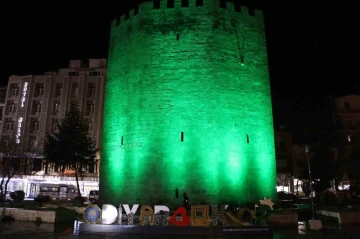 Diyarbakır Surları Glokom Haftası İçin Yeşile Büründü