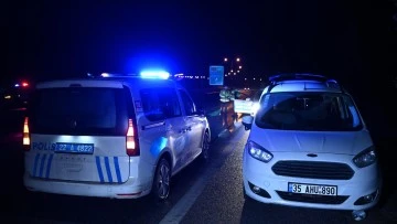 Edirne'de Polisin &quot;Dur&quot; İhtarına Uymayan Araçta 6 Düzensiz Göçmen Yakalandı