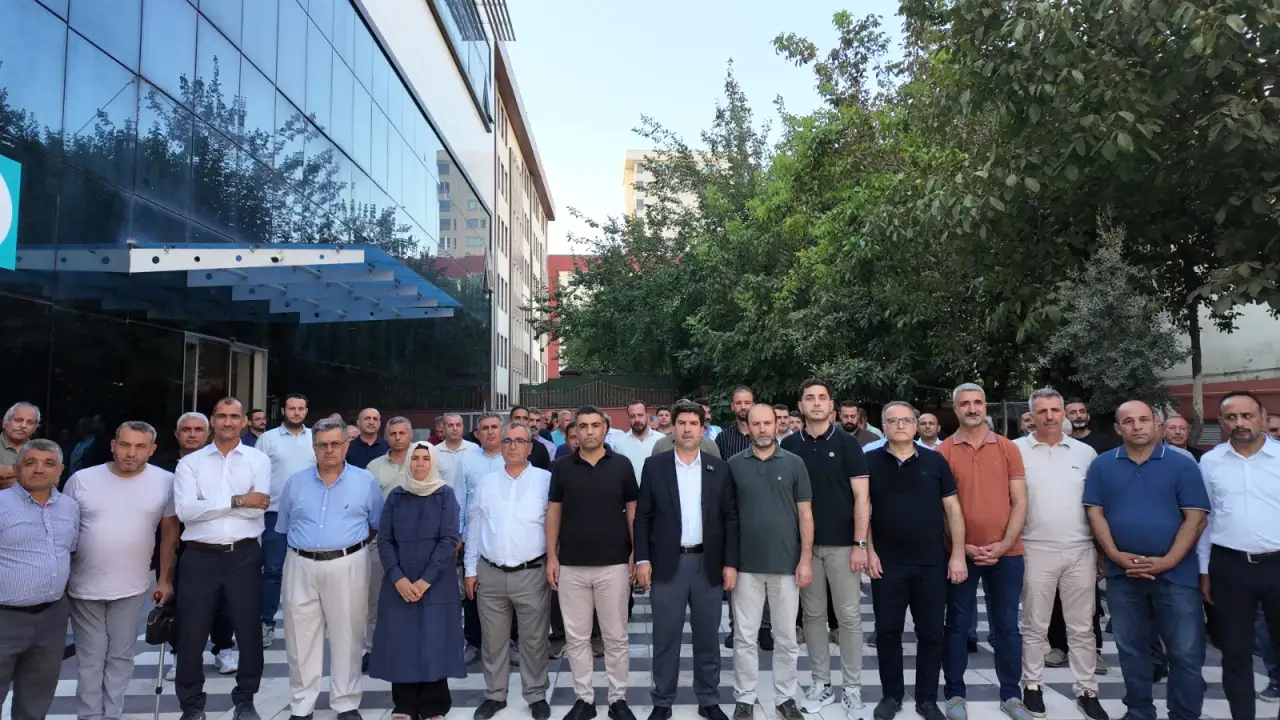 Eğitim-Bir-Sen Şanlıurfa&rsquo;da 8. Olağan Genel Kurul Heyecanı Başladı
