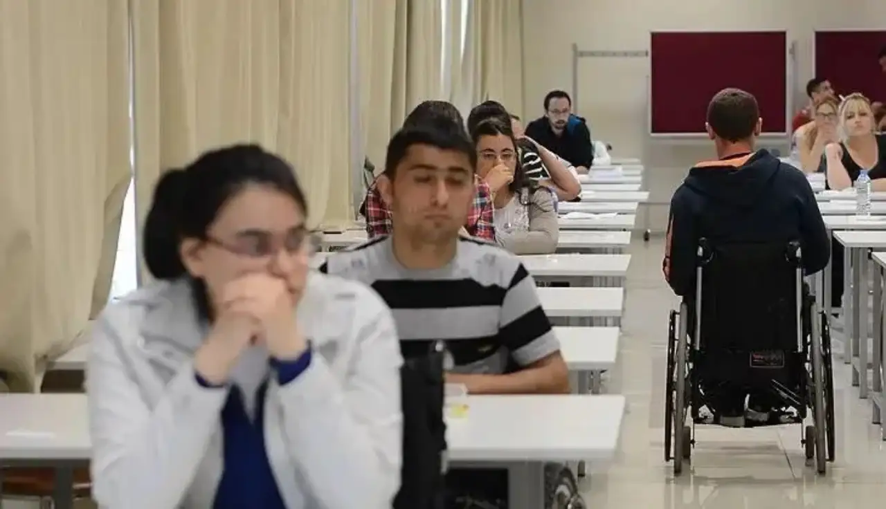 Engelli Memur Adayları İ&ccedil;in Son &Ccedil;ağrı: EKPSS Kura Ge&ccedil; Başvuruları Başlıyor