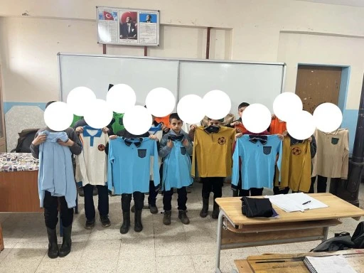 Fenerbah&ccedil;eli Tıp İnsanlarından Siverek&rsquo;e Sarı-Lacivert Vefa: 254 &Ouml;ğrenciye Bayram M&uuml;jdesi!