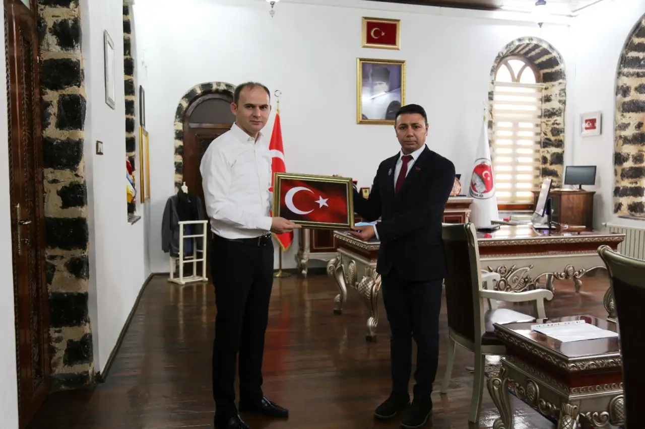 Gazi Mehmet Yeşil’den Kaymakam Salih Sak’a Anlamlı Ziyaret