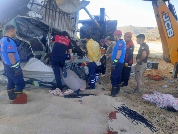 Gaziantep-Şanlıurfa Otoyolu'nda Trajik Tır Kazası: 2 Can Kaybı