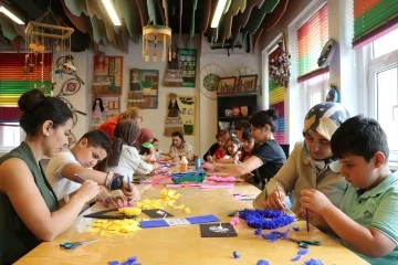 Gaziantep'te Anneler Günü Renkli Geçti: Anneler ve Çocuklar Sanatla Buluştu