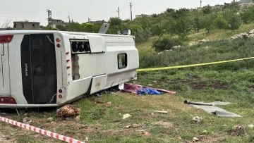 Gaziantep’te Astsubayın Öldüğü Midibüs Kazası Güvenlik Kamerasında: Ne Oldu?