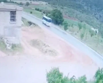 Gaziantep'te Astsubayın Öldüğü Midibüs Kazası Kamerada