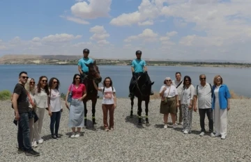 Gaziantep'te Atlı Jandarma Birlikleri Turistik Noktalarda Görevde