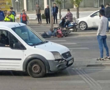 Gaziantep'te Kamyonla Çarpışan Motosikletin Sürücüsü Hayatını Kaybetti
