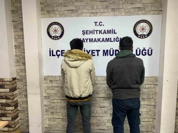 Gaziantep'te Kimlik Hilesiyle Araç Hırsızlığı: 2 Şüpheli Yakayı Ele Verdi