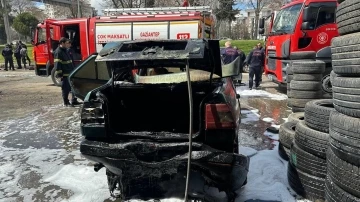 Gaziantep'te Korkutan Patlama: Otomobilin LPG Tüpü Bomba Gibi Patladı