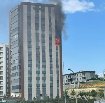 Gaziantep'te Lüks Sitede Korkutucu Yangın: 8. Kattaki Dairede Büyük Hasar