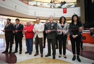 Gaziantep'te &quot;1923'ten Günümüze Türk Silahlı Kuvvetleri&quot; Sergisi Açıldı