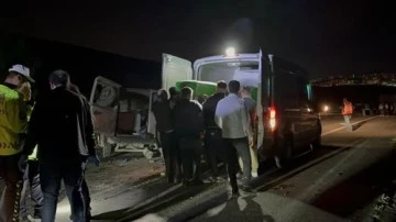 Gaziantep'te Üç Araçlı Zincirleme Trafik Felaketi: 2 Ölü, 2 Ağır Yaralı