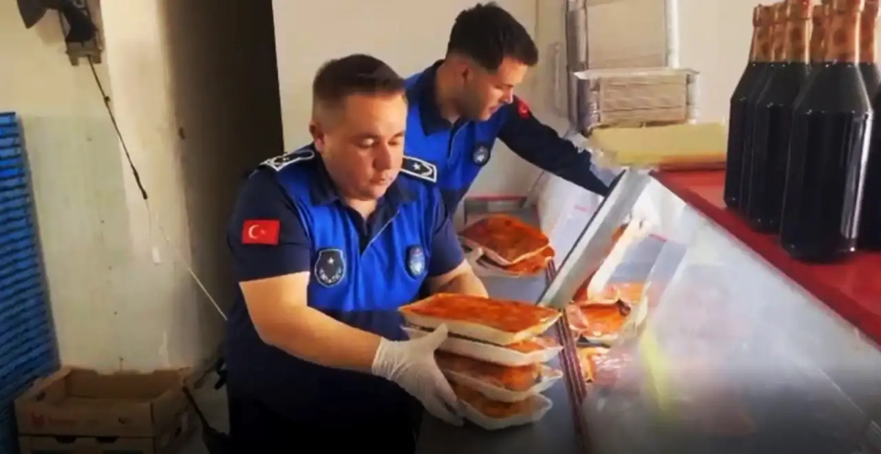 Gıda Denetiminde Skandal: 187 Kilogram Bozuk Et Ele Ge&ccedil;irildi