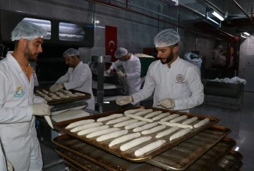 Haliliye Belediyesi'nin Ekmek Üretim Tesisinden Sofralara Destek