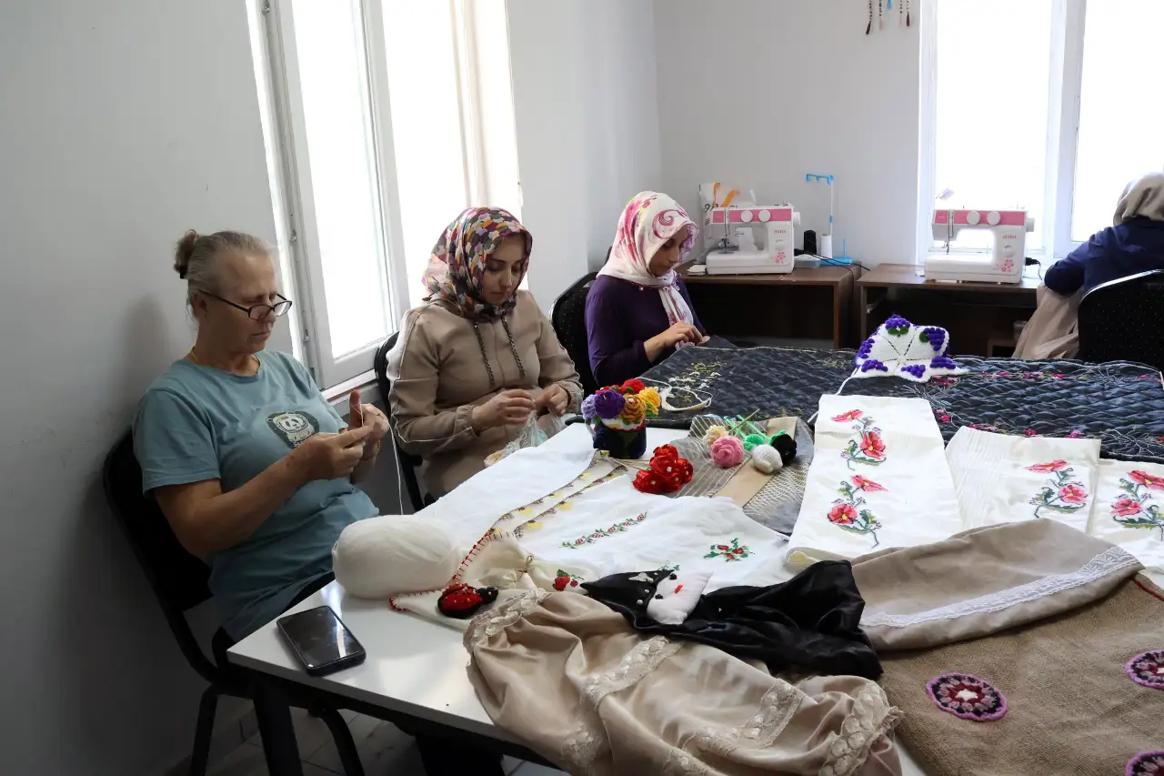 Haliliye'de Kadın Eliyle Y&uuml;kselen Gelecek