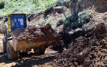 Heyelan Felaketi Sonrası Kapanan Yollar Yeniden Ulaşıma Açıldı