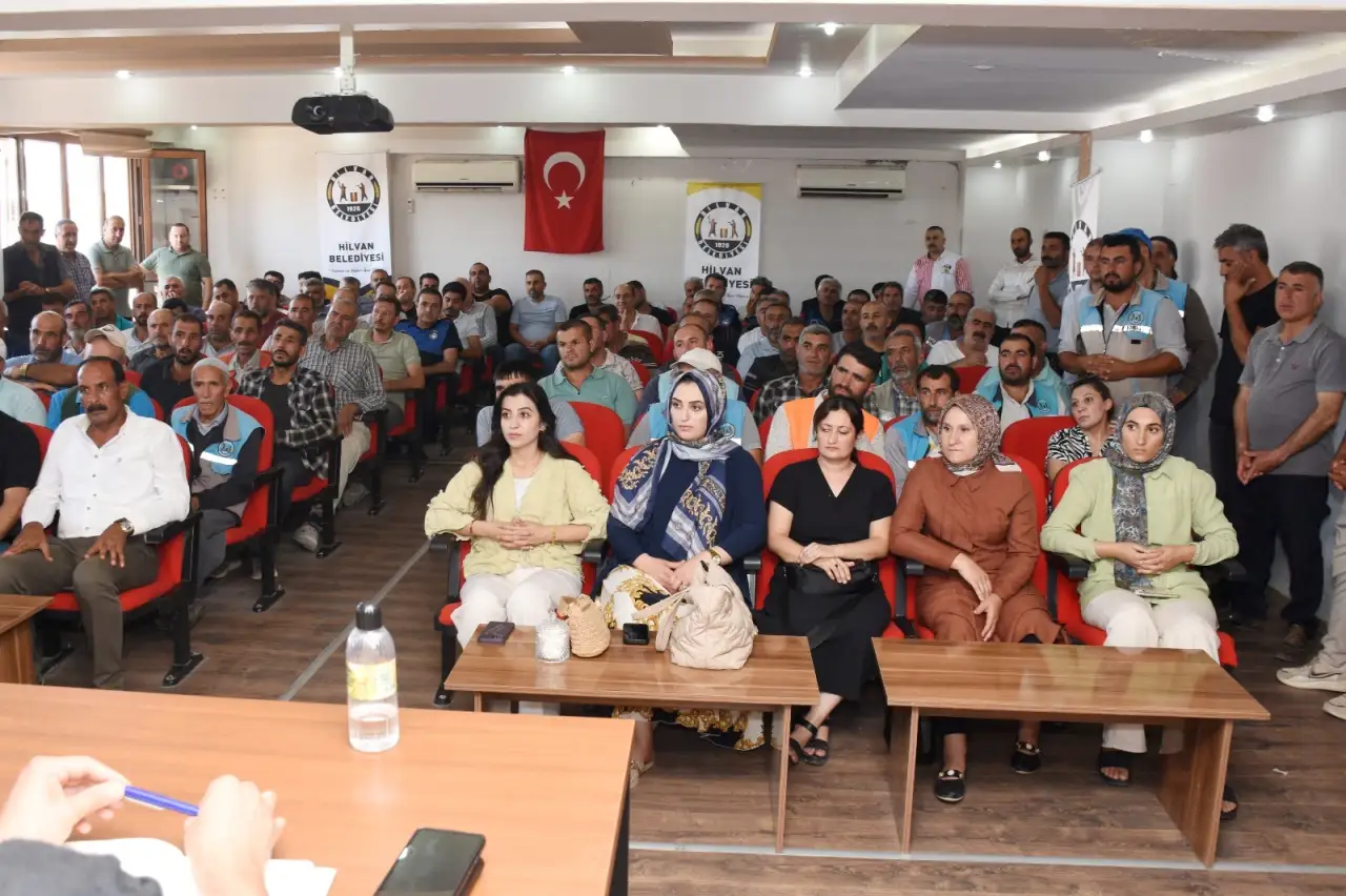 Hilvan Belediyesi’nde Emekçilerin Yüzünü Güldüren Promosyon Ödemesi