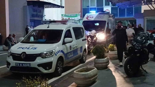  Kafa Kafaya Motosiklet Çarpışması: Üç Kişi Hayat Mücadelesi Veriyor