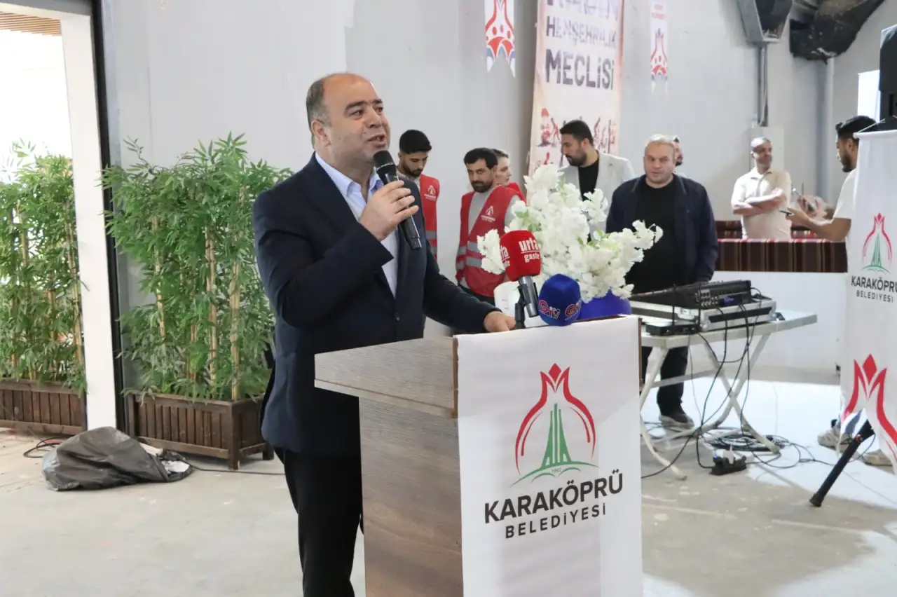Karak&ouml;pr&uuml;'de Emek Sanata, Hayaller Geleceğe D&ouml;n&uuml;ş&uuml;yor: &Uuml;reten Eller Festivali Kapılarını A&ccedil;tı