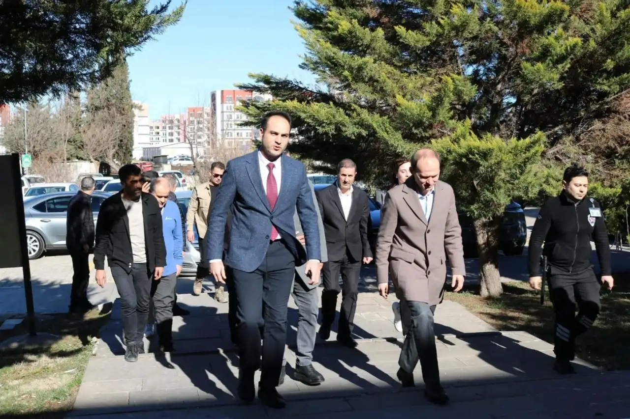 Kaymakam Salih Sak&rsquo;tan  Siverek&rsquo;te Sağlık Vizyonu i&ccedil;in Devlet Hastanesi&rsquo;ne Kritik &Ccedil;ıkarma