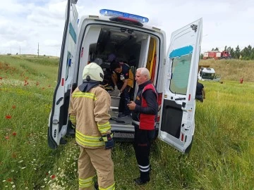 Mardin'de Hafriyat Kamyonu Şarampole Yuvarlandı, Sürücü Yaralandı