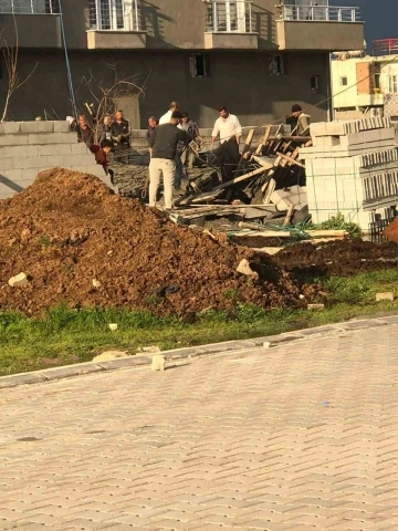 Mardin'de İnşaat İskelesi Çöktü: 2 İşçi Yaralandı