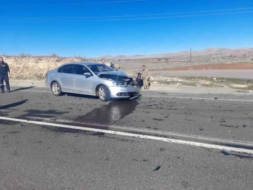 Mardin'de Trafik Kazası: 3 Kişi Yaralandı