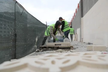 Mardin Polisevi Duvarı Cephe İyileştirme Çalışmaları Sürüyor