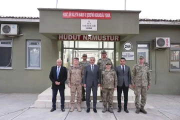 Mardin Valisi Akkoyun, Suriye Sınırında Görev Yapan Askerlerle İftarda Buluştu