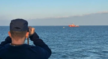 Marmara Denizi'nde Batan Gemi İçin Arama Kurtarma Çalışmaları Devam Ediyor