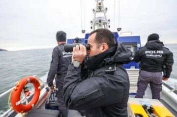 Marmara Denizi'nde Batan Gemideki Mürettebat İçin Yoğun Arama Çalışmaları Devam Ediyor