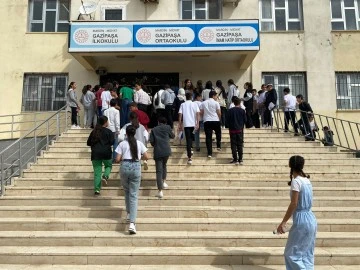 Midyat'ta Geniş Katılımlı Bursluluk Sınavı Gerçekleşti