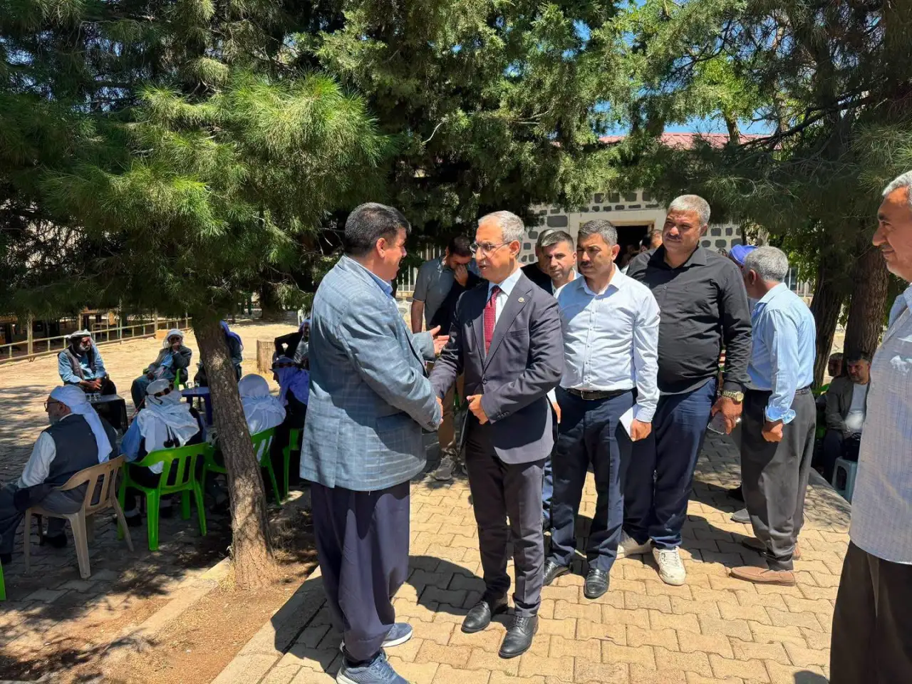 Milletvekili Dusak&rsquo;tan Karacadağ B&ouml;lgesinde  Vatandaşların Talepleri Yerinde Dinlendi