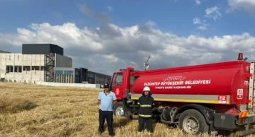 Gaziantep'te Itfaiye Ekipleri ve Çiftçilerden Örnek Dayanışma