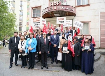 Millî Eğitim Bakanı Diyarbakır'da: Evlat Nöbetindeki Aileleri Ziyaret Etti