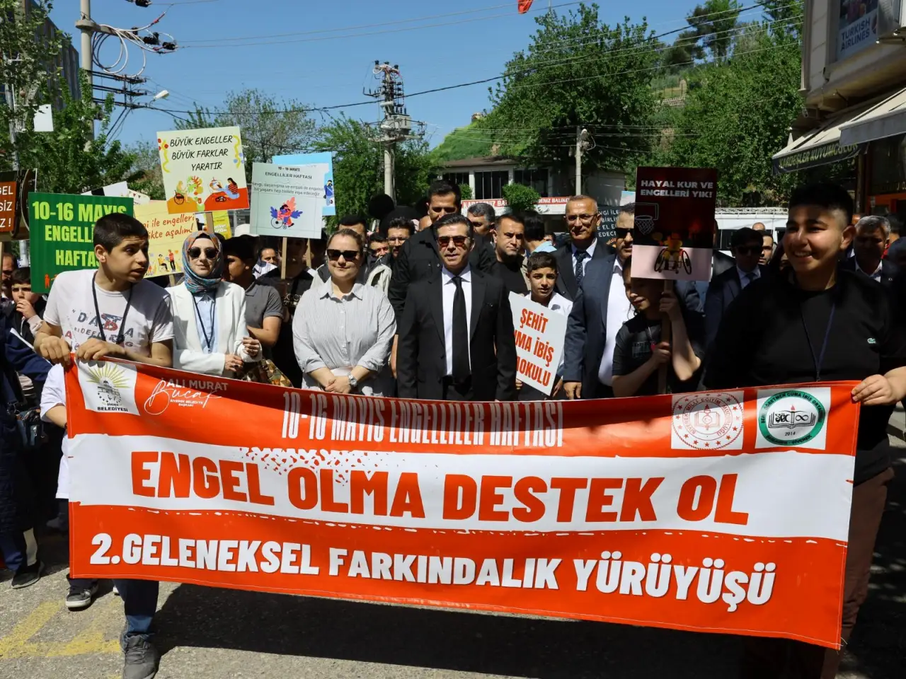 Siverek'te&nbsp; Empati ve Farkındalık Y&uuml;r&uuml;y&uuml;ş&uuml; G&ouml;n&uuml;lleri Birleştirdi